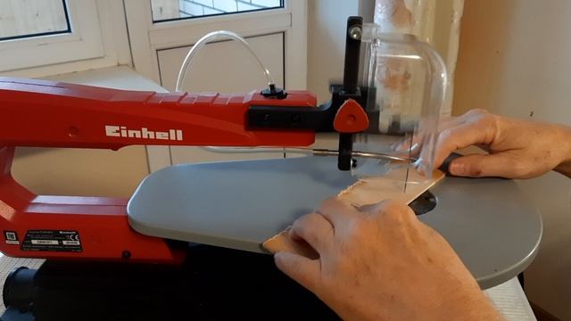 Пример работы электролобзика   Einhell TC-SS 405 E