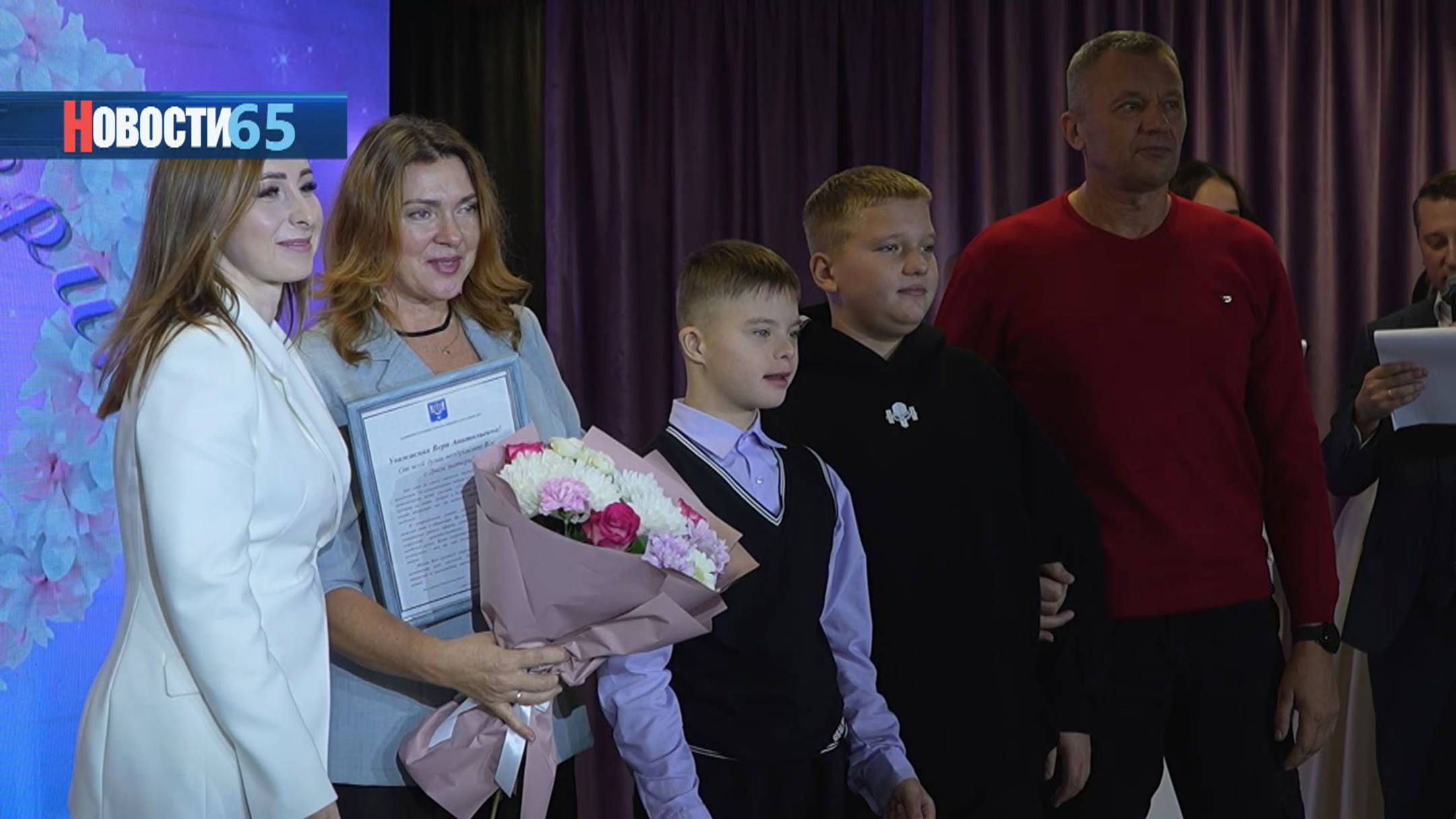 Самые важные люди в жизни. Ко Дню матери устроили праздничный концерт для островных женщин