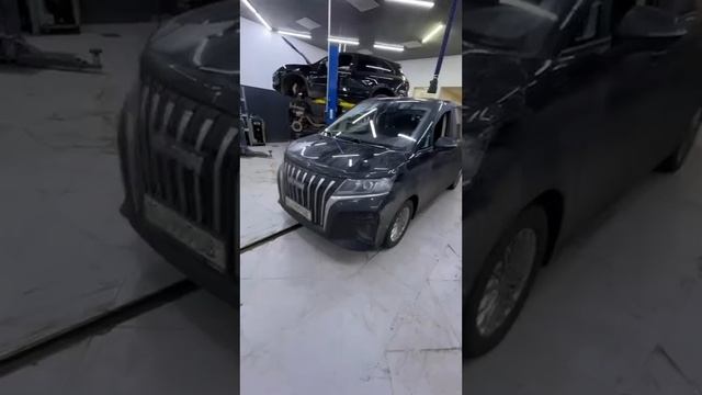 Друзья, впервые вижу такую китайскую машину BAW.