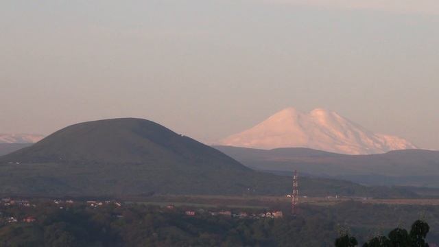 Пятигорск. Эльбрус из окна