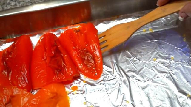 Маринованные баклажаны с перцем.