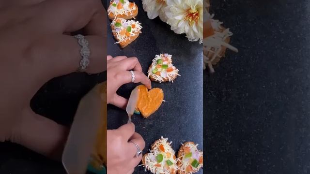 Готовим детям пиццы - сердечки