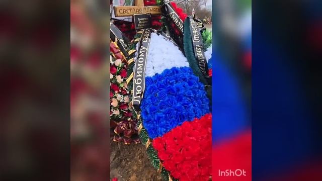 Под Самарой снесли ограду могилы бойца СВО, она была на 20 см больше нормы