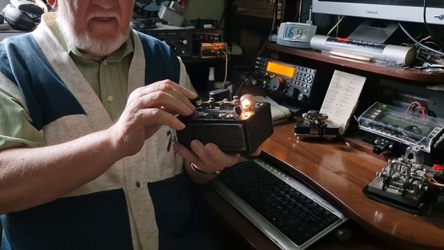 Валерий Алексеевич Пахомов рассказывает о телеграфном ключе.