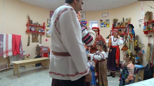 Фольклорная игра «Мыши водят хоровод» От Семейного клуба «Фольклор с мамой»