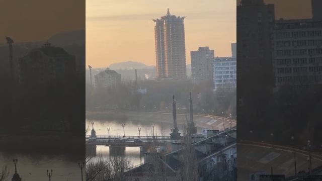 Утренняя Набережная в Донецке, как отдельный вид искусства ❤

Утром в пятницу у всех настроение слег