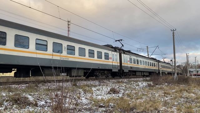 Электропоезд ЭП2Д-0053 пл.Захарова до ст.Лобня. 22.11.2024.