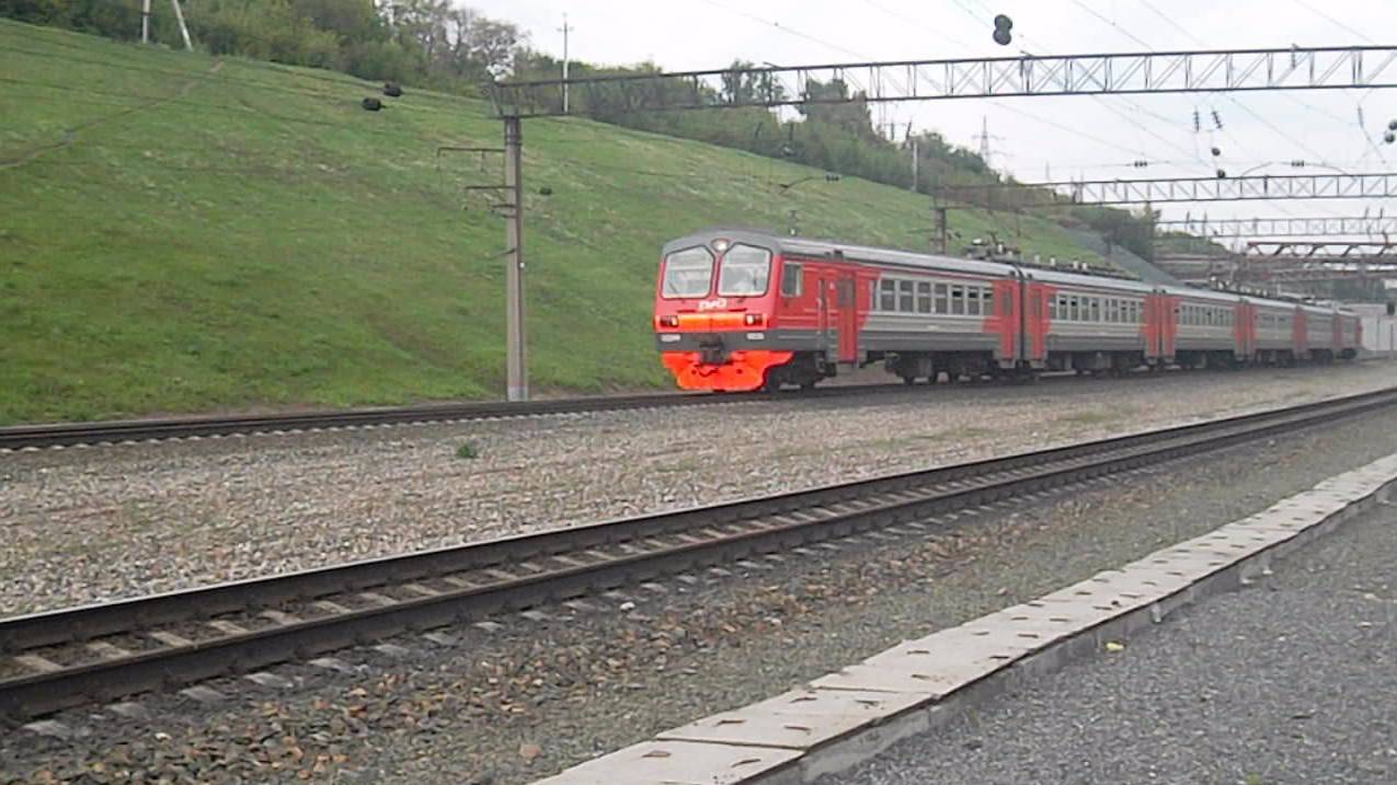 Электропоезд ЭД9М-0030. Прибытие.