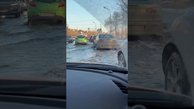 Петровская набережная тоже поплыла.