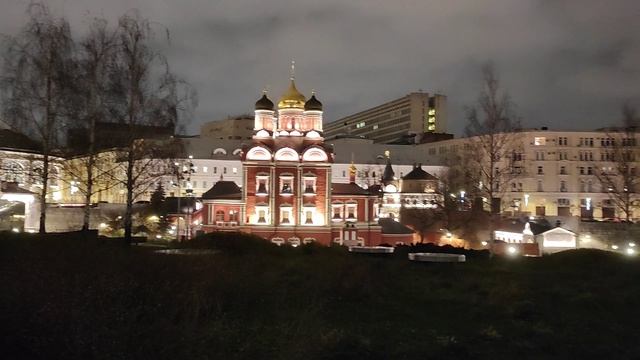 Москва. Парк Зарядье. Вечер.