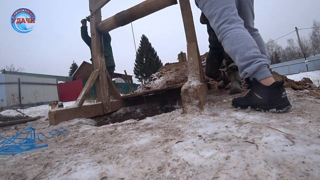 Как валун из колодца тащили, суету наводили