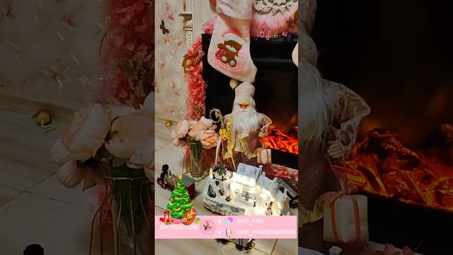 Какой Санта лучше, белый, розовый, а может - чёрный? 😁😁😁