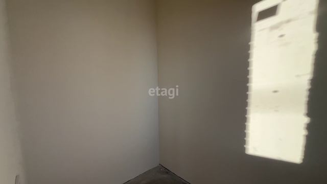 4 3924897