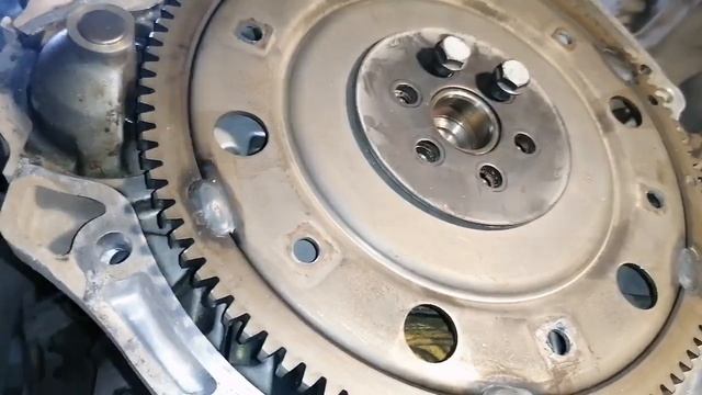 Toyota Corolla (1nz-fe) Замена Коренного И Лобового Сальников Коленвала....mp4