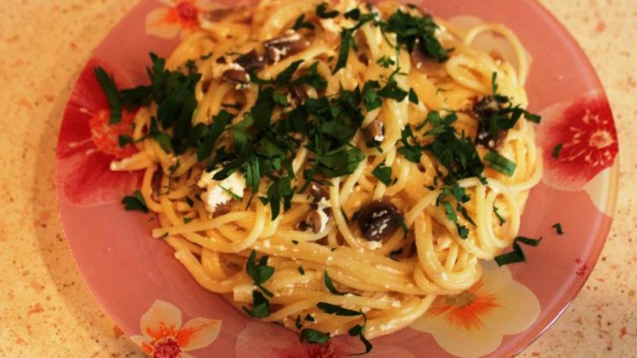 Паста Альфредо с грибами Pasta Alfredo with mushrooms