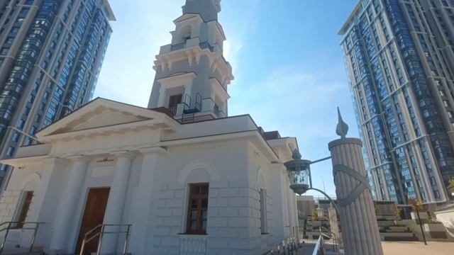 Прогулки по Москве. Контора суконной фабрики Кожевникова в Свиблово. Уцелевшая каланча среди ЖК