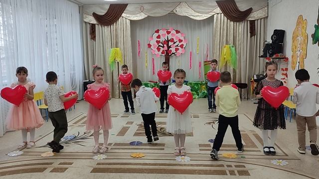 Танец с "Сердечками" на песню Мама