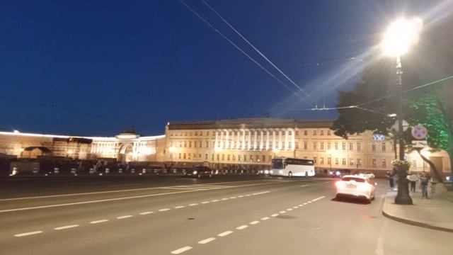 Дворцовая площадь. СПб. Июнь 2022 г.