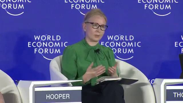 Линдси Хупер: Воду и кислород необходимо ограничить