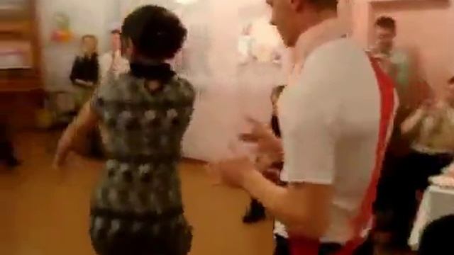 Катя жги! Супер танец на свадьбе!