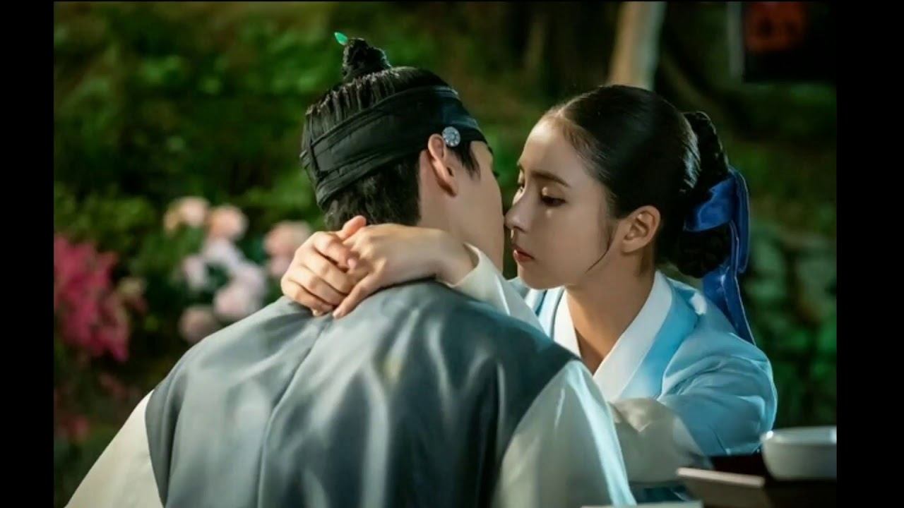 Eps 23-24 Romantic moment Rookie Historian Goo Hae Ryung