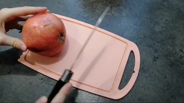 как почистить гранат за несколько секунд