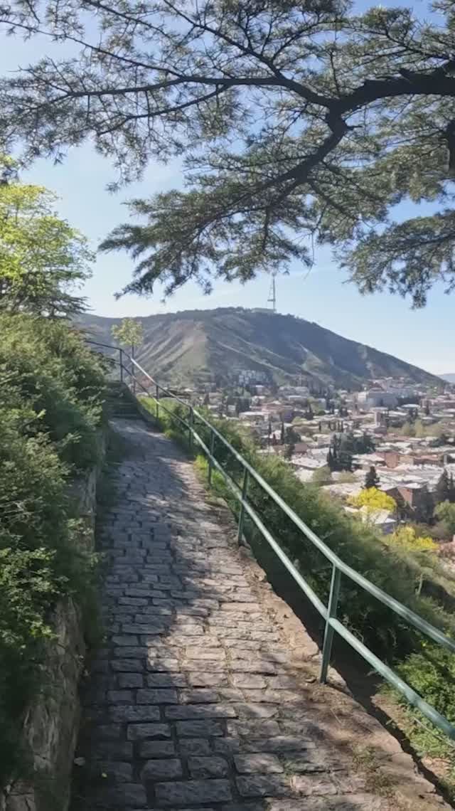 Гора Мтацминда в Тбилиси