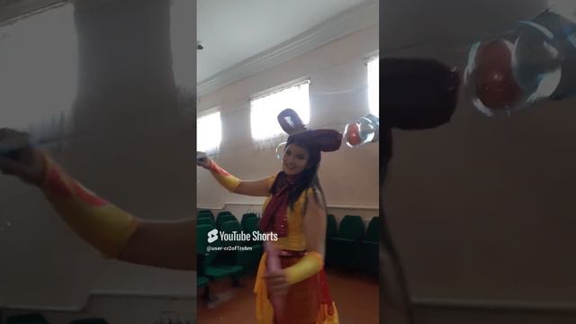 КАРАМЕЛЬКА И МЫЛЬНЫЕ ПУЗЫРИ!!!Shorts