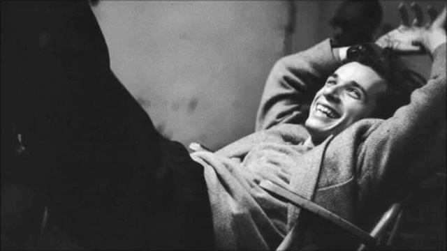 Glenn-Gould-plays-Mozart-in-a-1968-radiobroadcast