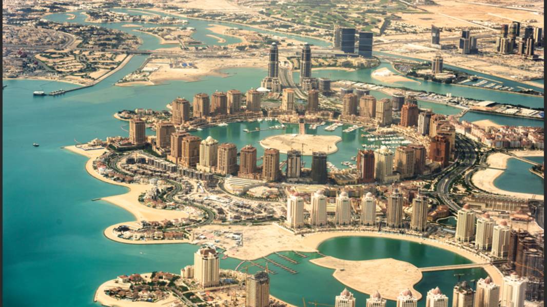 Доха,  столица Катара р-нThe Pearl-Qatar - знаменитый искусственный остров шедевр городской жизни