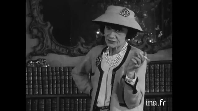 Coco Chanel | Les femmes sont toujours trop habillées | Archive INA, 1959