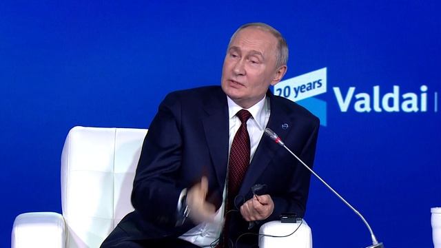 «Я стараюсь ничего не портить, только всё улучшать!»: Путин о своих отношениях с мировыми лидерами