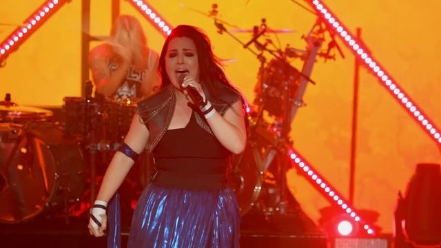 Evanescence - Broken Pieces Shine (Live)