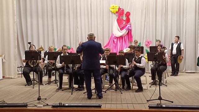 концерт ко Дню Матери. Образцовый детский духовой оркестр "Юность ".