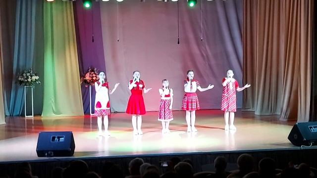 "Бабушка" муз. Е. Караванской.