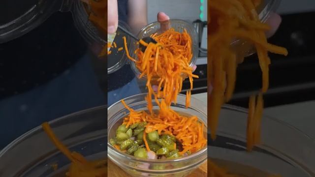 Быстрый и вкусный салатик🧑🍳🧑🍳🧑🍳