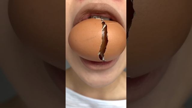 ASMR Звуки поедания Яйца