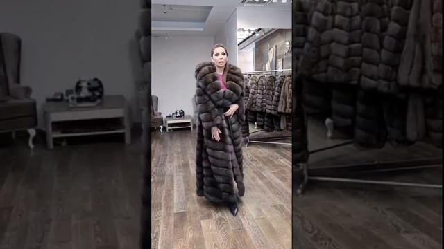 Роскошная Шуба Воротник Кобра 140 см