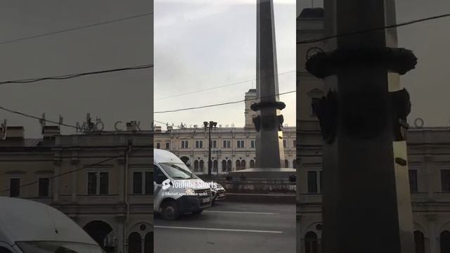 Санкт-Петербург. 24.11.2024. Поездка по Невскому проспекту на автобусе от Лавры. Фрагмент 8