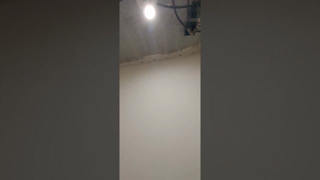 Закладные для ниш под шторы в комнате 2 и кухне и профиль для натяжных потолков в коридоре.