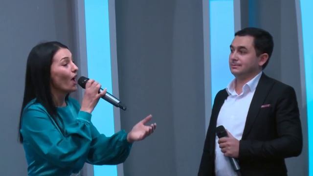 Arpine Muradyan & Nshan Manucharyan
" Naz Axjik asa"