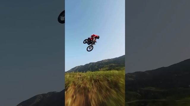Прыжок на мотоцикле