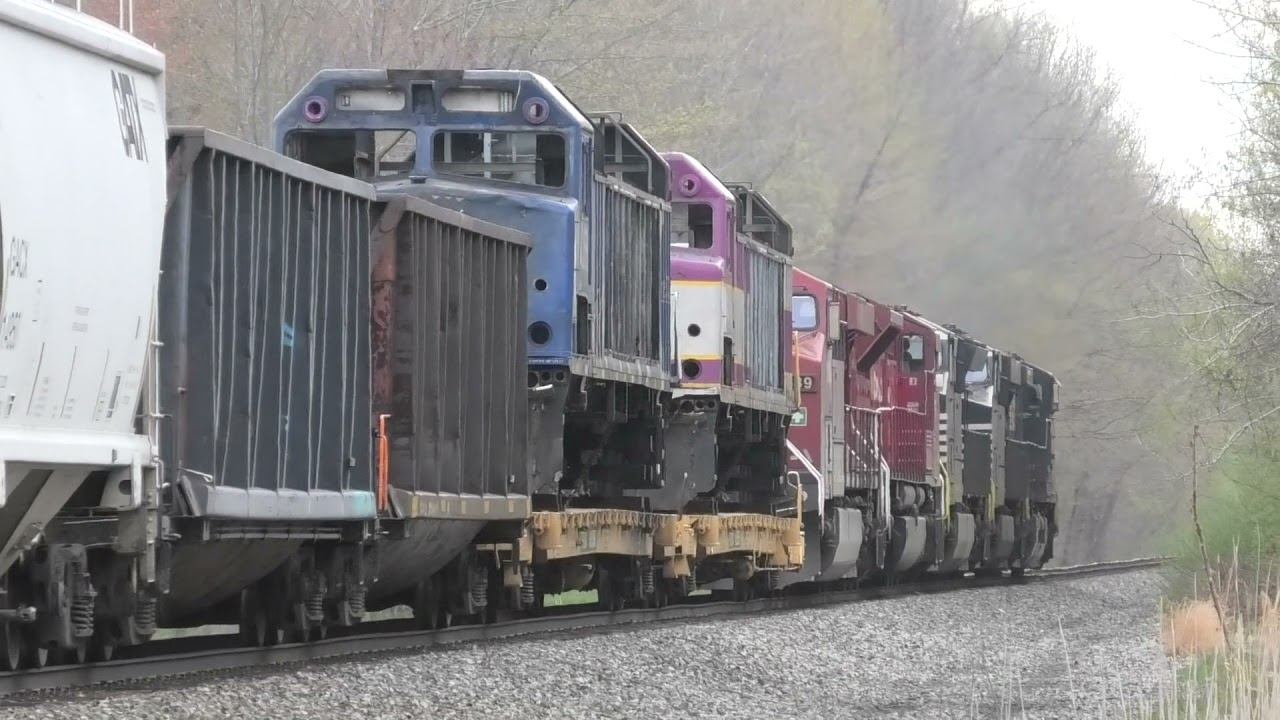 F40 Carcasses on NS 9473 West in East Springfield, PA 4/15/21