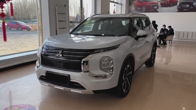 Mitsubishi Outlander 2023