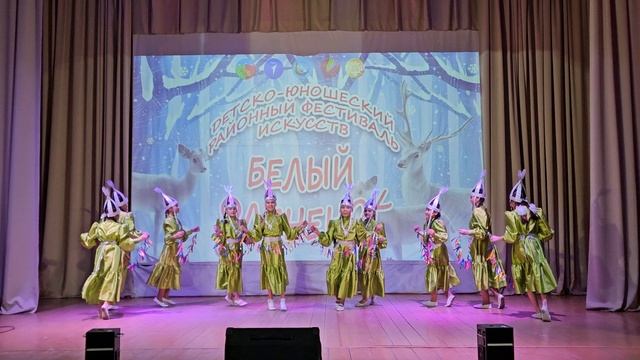 Саламалаах ункуу, Танцевальный коллектив "Искорки"