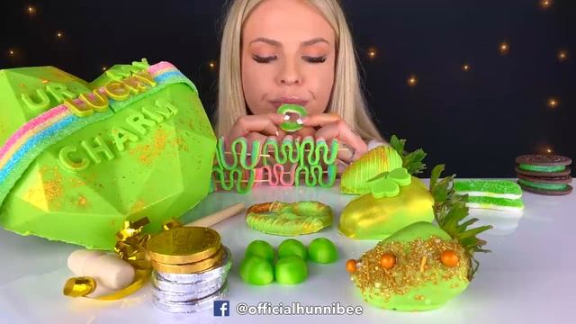 ASMR Зеленый десерт, Шоколадное сердце, Крендельки в шоколаде Кислые полоски Радужный мукбанг