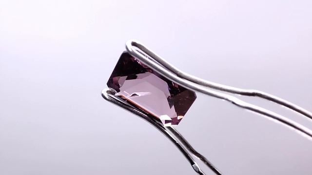 1.72 ct. Шпинель фиолетовая, октагон. Мьянма