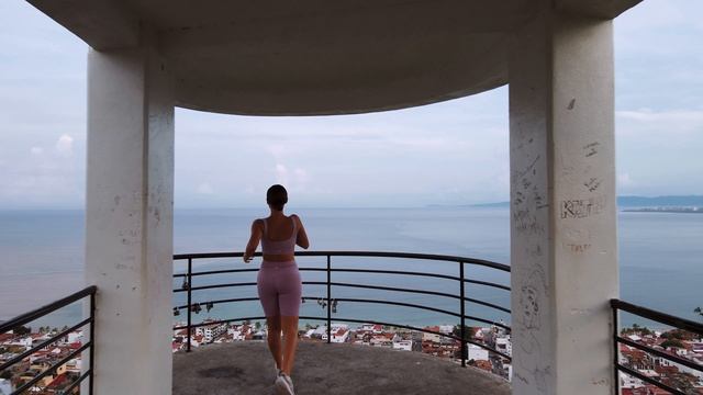 10042800-uhd_3840_2160_24fps