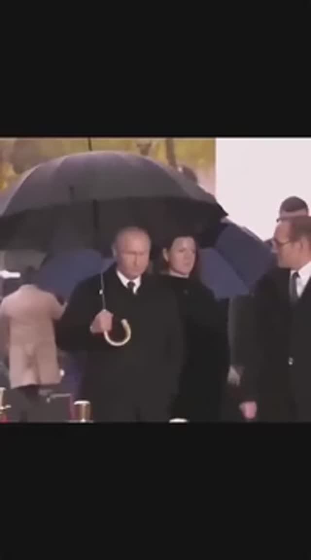 Всё ждут В.Путина ,злятся ,а делать нечего,ждать  Царя надо!🔥🔥