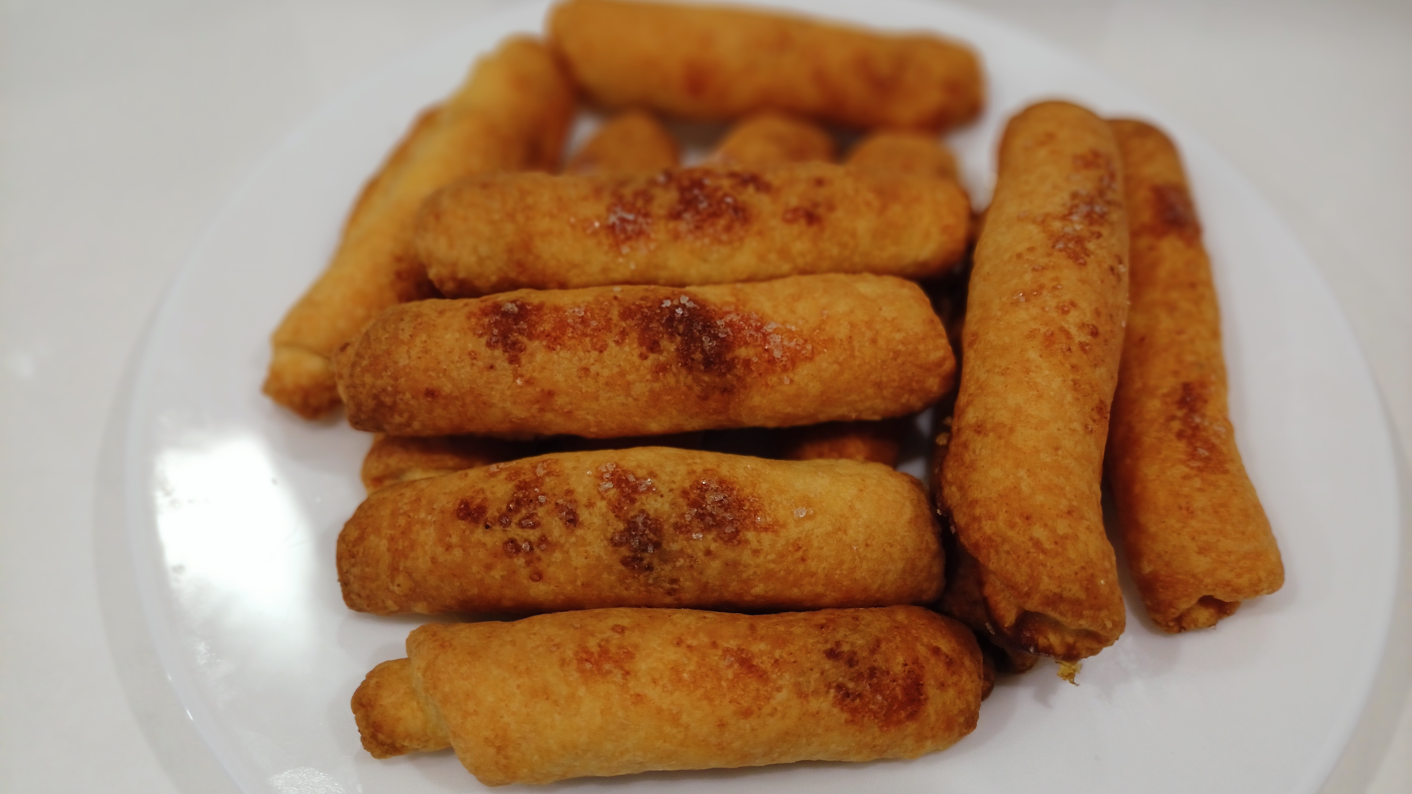 Очень простое и вкусное печенье из творога и сметаны))